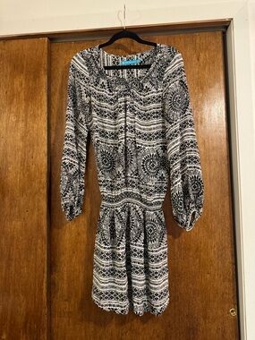 Tori Richard Black and White Printed Long-Sleeve Dress